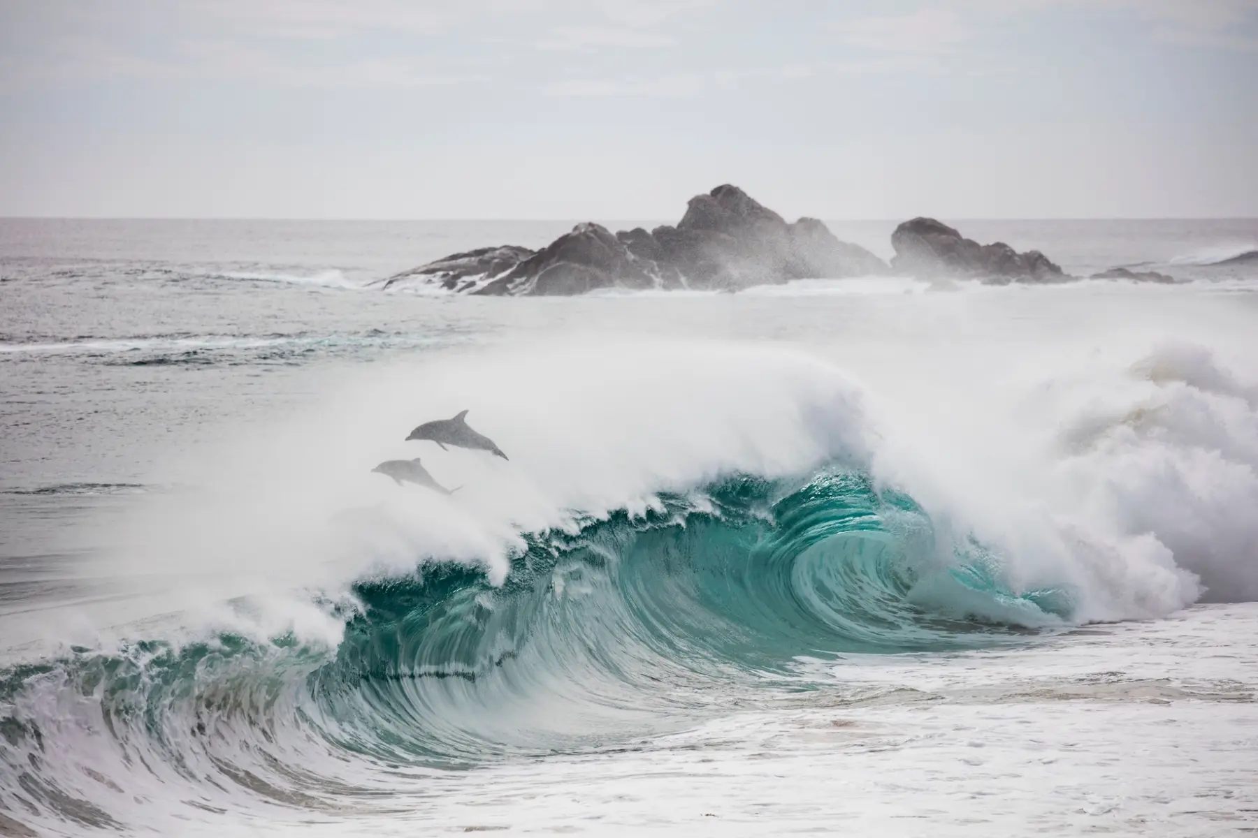 Waves breaking at Cape Naturaliste near Dunsborough